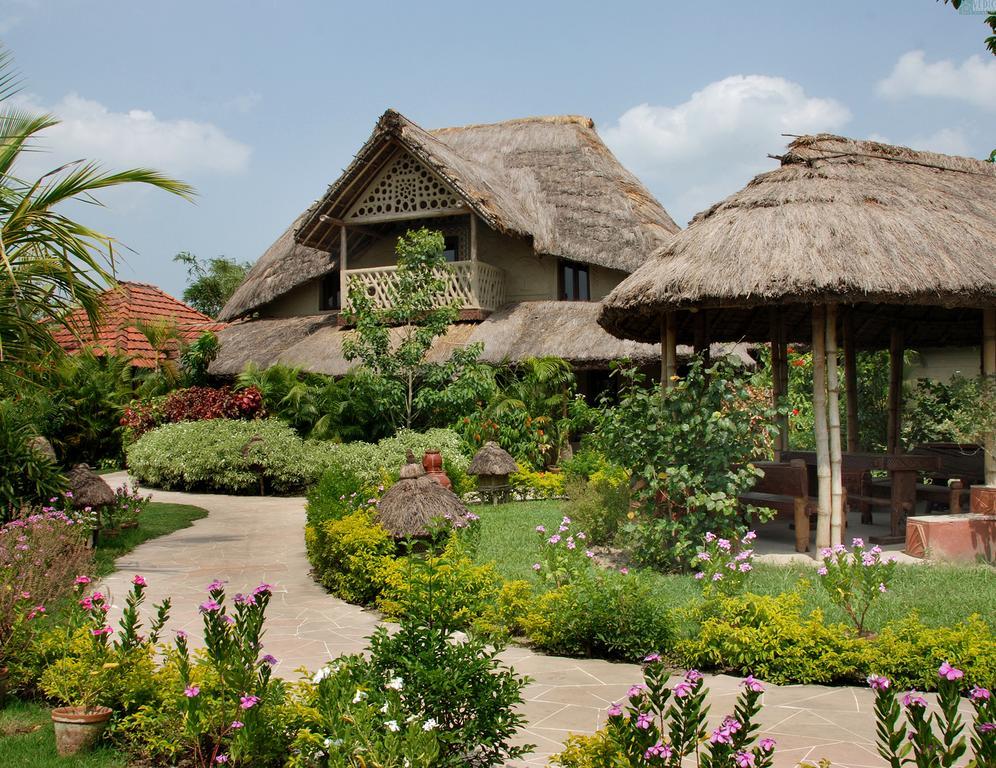 Vedic Village Spa Resort Calcutá Exterior foto