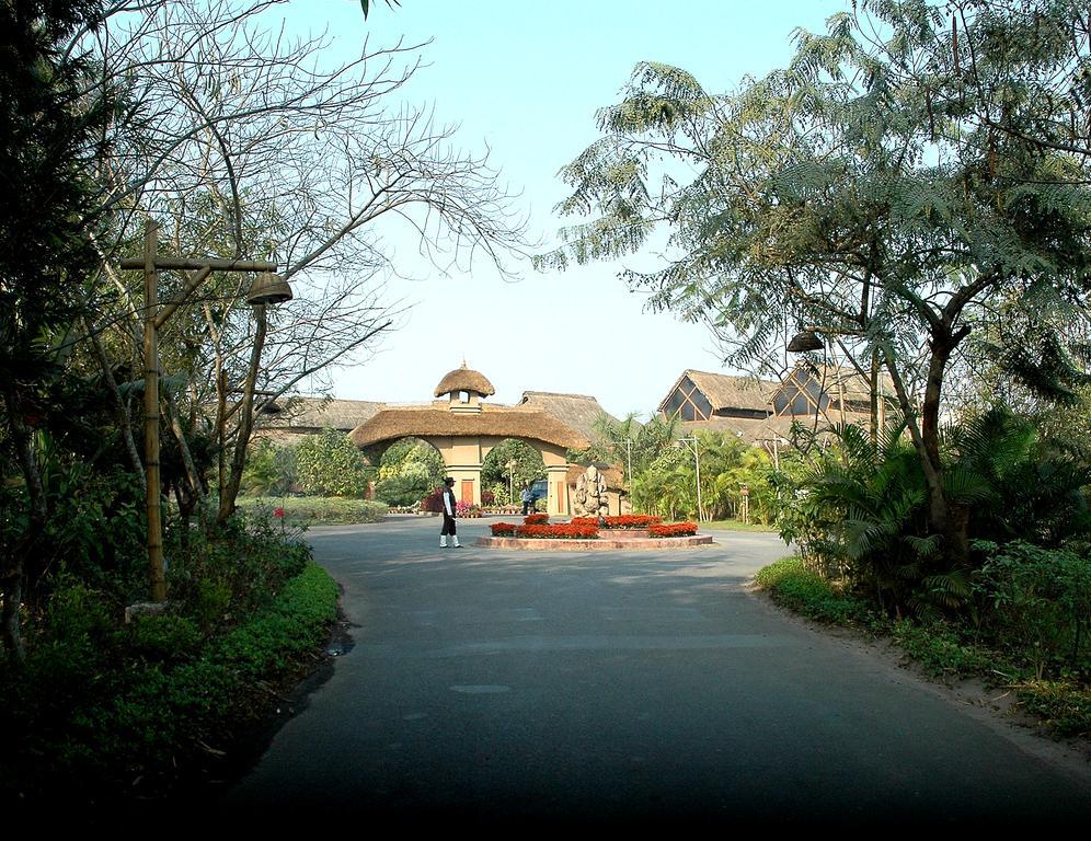 Vedic Village Spa Resort Calcutá Exterior foto