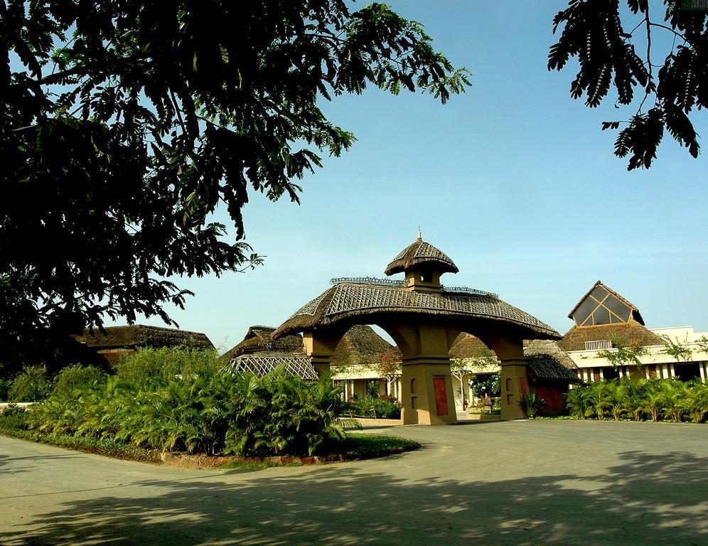 Vedic Village Spa Resort Calcutá Exterior foto